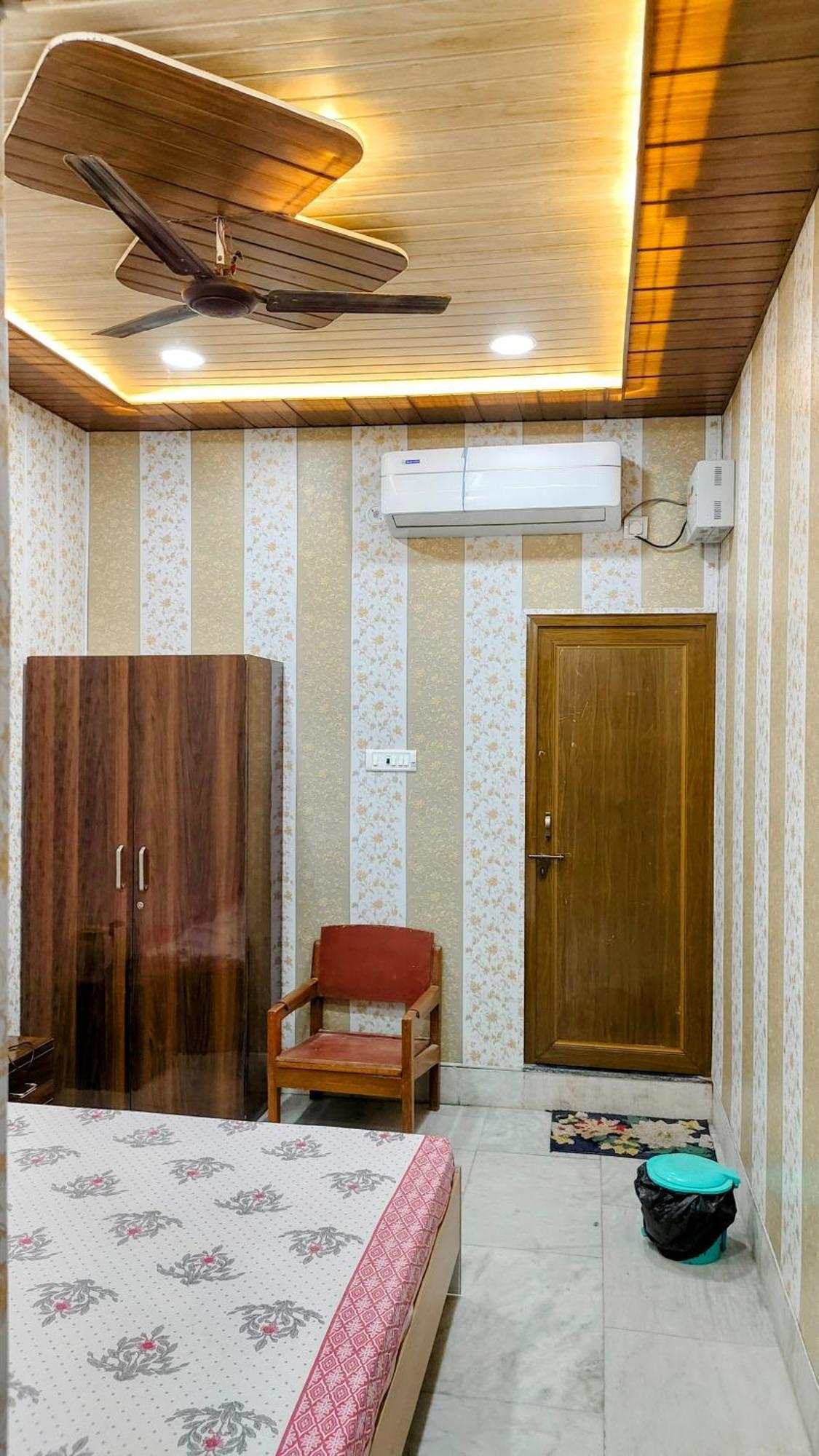 Hotel Raju Homestay Ayodhya 150 Meters From Shree Ram Janmbhoomi Temple 200 Meters From Ayodhya Dham Railway Station Eksteriør bilde