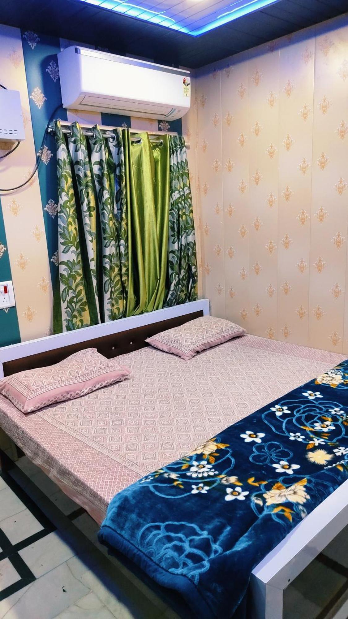 Hotel Raju Homestay Ayodhya 150 Meters From Shree Ram Janmbhoomi Temple 200 Meters From Ayodhya Dham Railway Station Eksteriør bilde