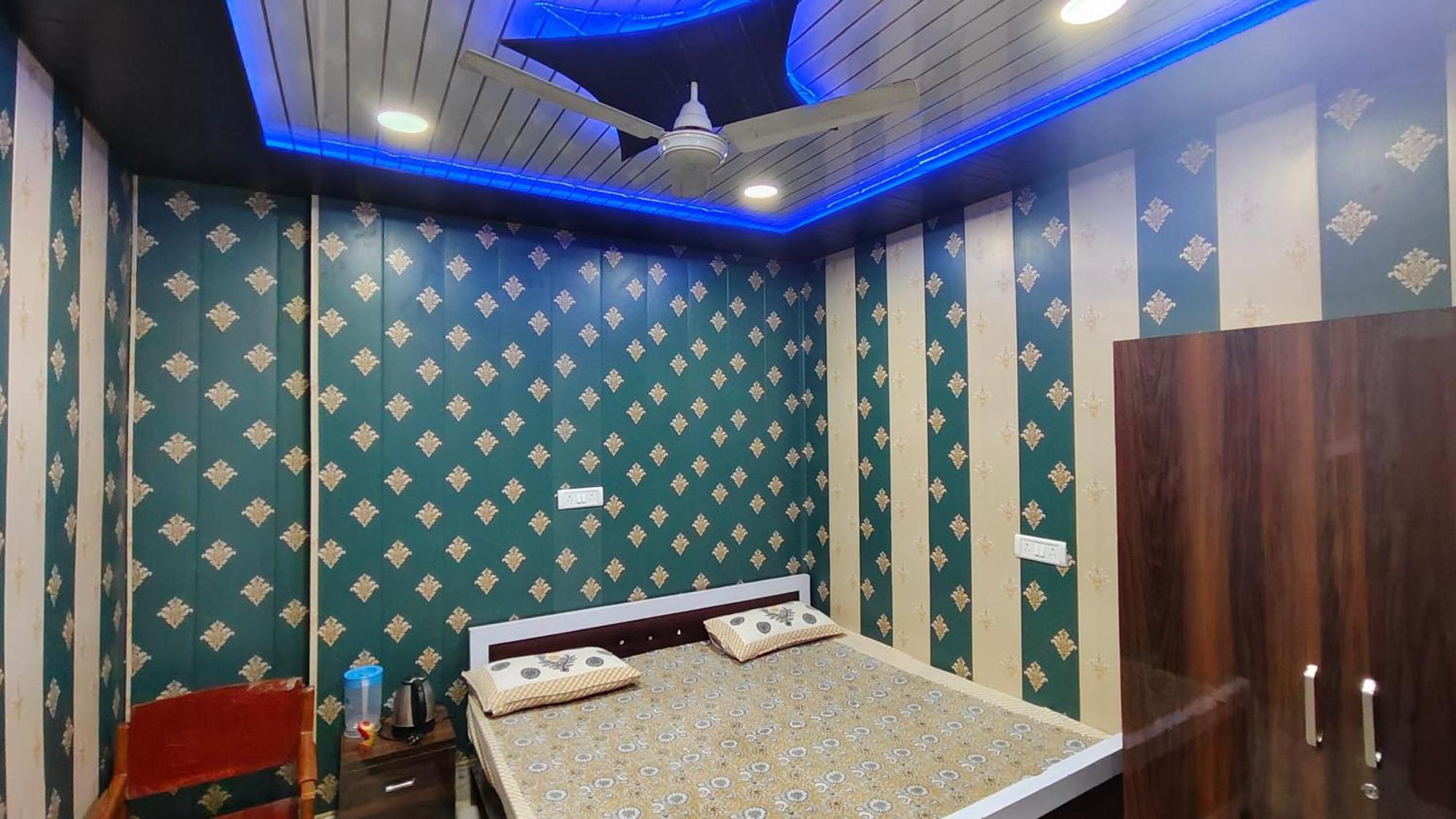 Hotel Raju Homestay Ayodhya 150 Meters From Shree Ram Janmbhoomi Temple 200 Meters From Ayodhya Dham Railway Station Eksteriør bilde